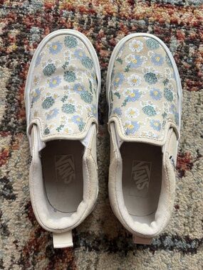 Little girls floral vans